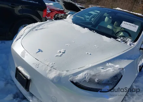 2020 Tesla Model Y Long Range Dual Motor All-Wheel Drive z USA, uszkodzony, nr VIN 5YJYGDEE5LF021846